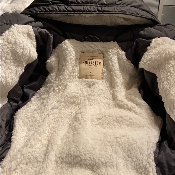 Hollister Coat - Picture 2 of 3